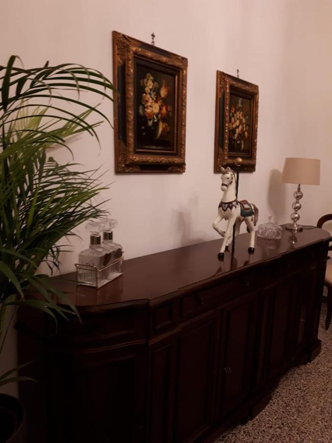 La Casa Sotto Il Castello Apartment Bracciano  Bagian luar foto